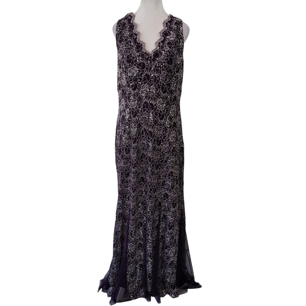 Elegant Purple Lace Maxi Dress